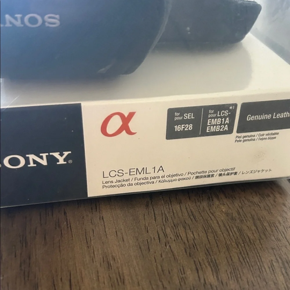 Sony LCS-EML1A Genuine Leather Lens Jacket Case for SEL16F28 – New in Box